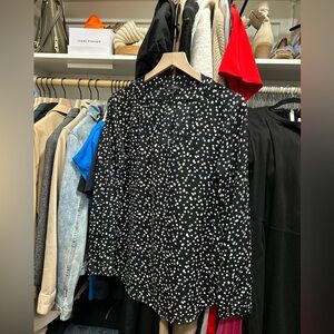 Banana Republic, size medium, polka dot blue and pink and white blouse ❤️❤️❤️